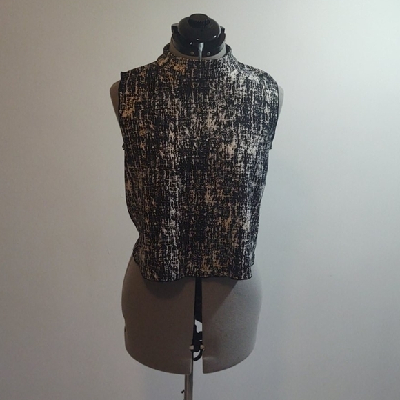 Vince Camuto Black and White Print Top Sz S - Picture 1 of 9